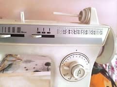 SINGER Multipurpose Brazililan Sewing Machine