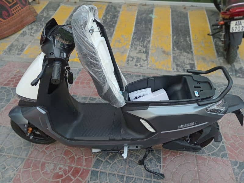 Evee S1 Electric Scooty/Bike New 2025 Model on Easy Installment 3