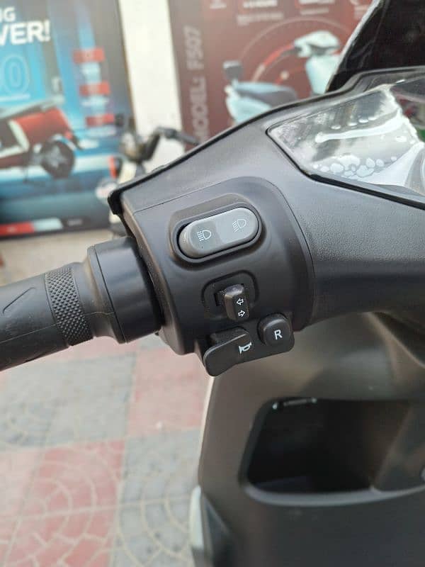 Evee S1 Electric Scooty/Bike New 2025 Model on Easy Installment 15