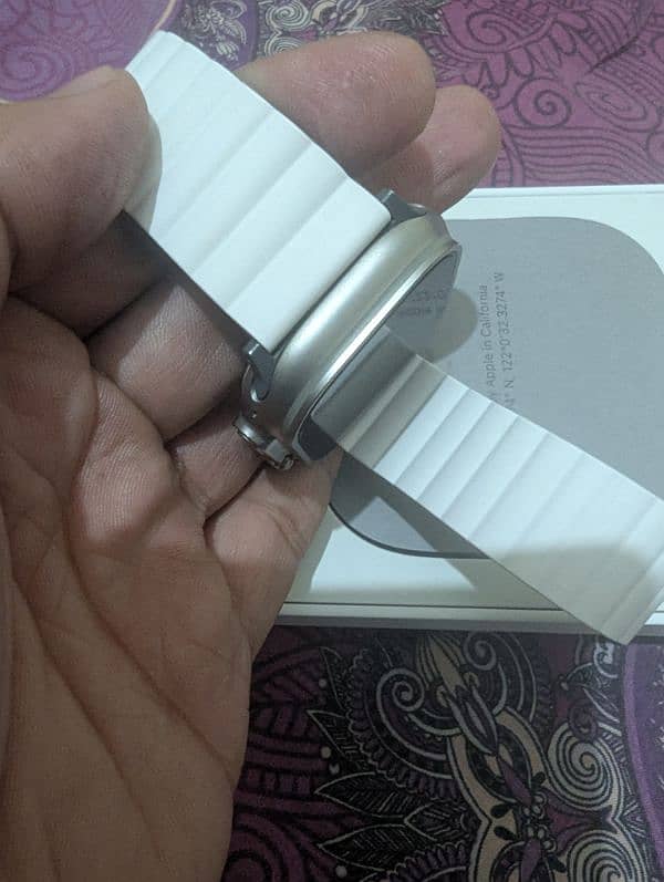 Apple Watch Ultra 2 10/10 Condition 6