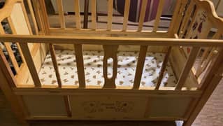 Kids cot with Swing and Mattress 10/9 Condition