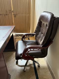 Executive Office Chair - Budget-Friendly Deal!