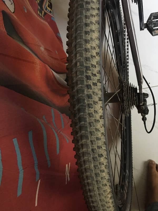 selling my cycle size is 29 aluminium cycle 6