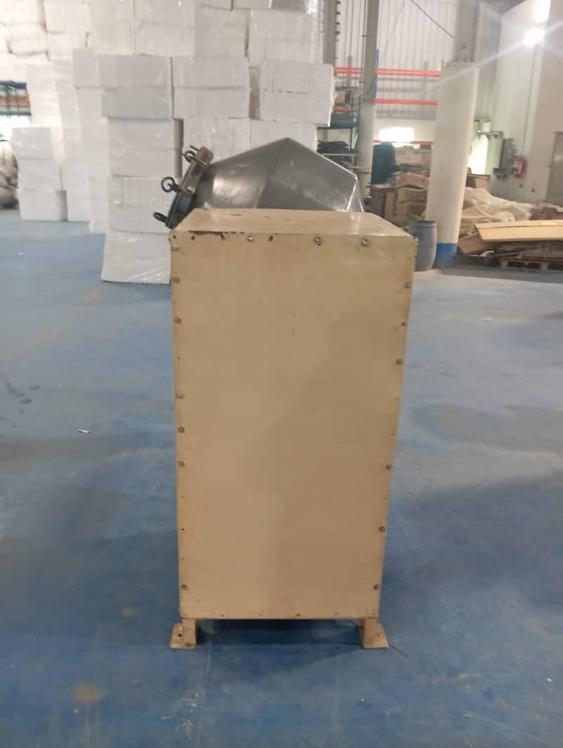 Cone Type Power mixer Blender 100kg 1