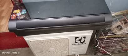 urgent sale 1.5 ton Inverter ac