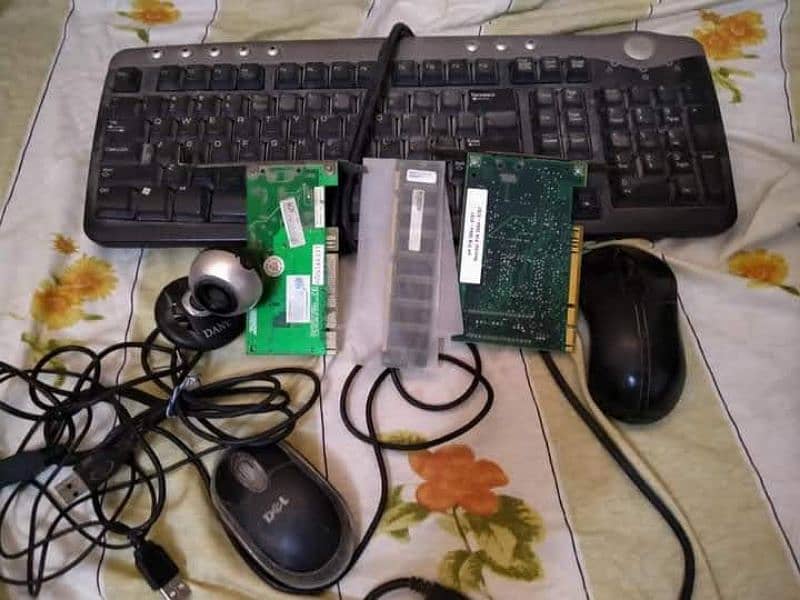 استعمال شدہ کمپیوٹر اسیسریز     مقام ماڈل کالونی ملیر 0