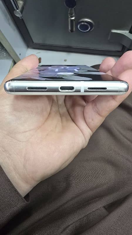 Google pixel 6 Pro Pta approved 10/10 condition 4