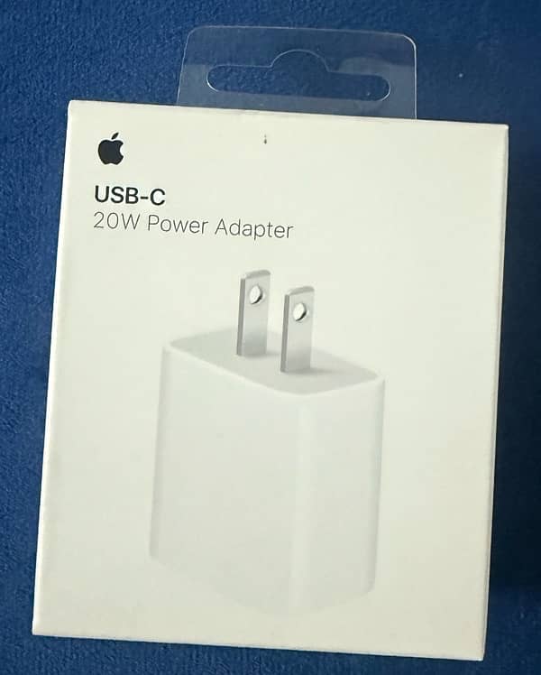 USB 20W Power Adapter + USB-C to Lightning Cable (1 m ) 1