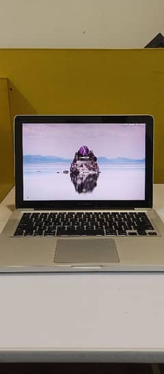 MacBook Pro 12 9/10 condition