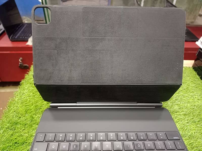 apple ipad pro magic keyboard 12.9 2023 2024 9