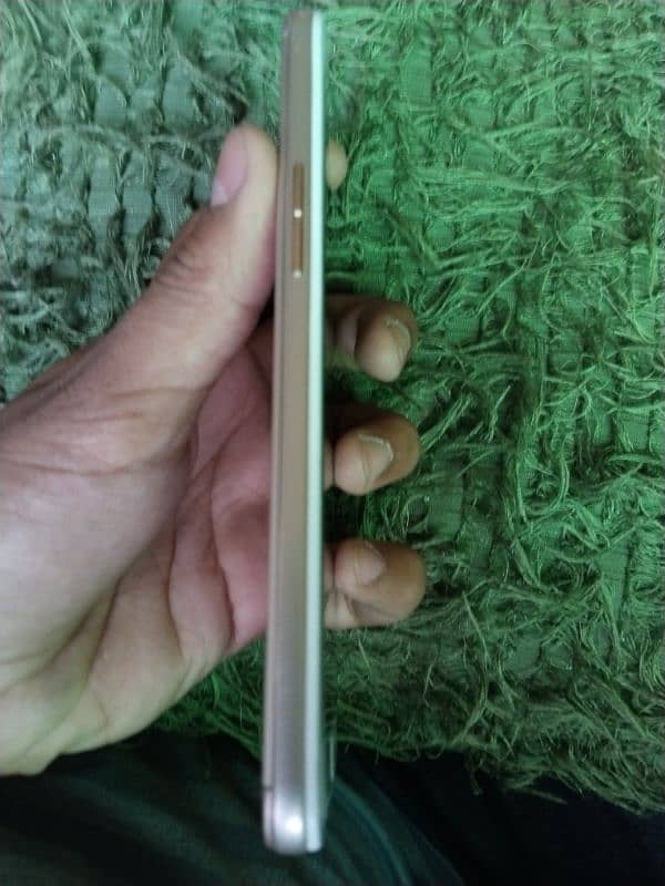 Oppo F1s 4/64 price 12000 4