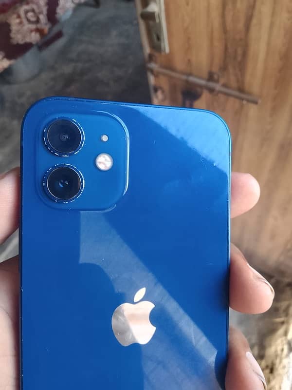 i Phone 12 64 GB 1