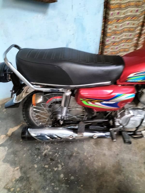 Crown 125 Model 24 Exchange Possible upar pese dedo ga 7