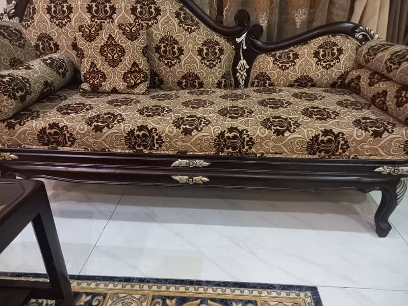 Almost New Dewan (Wooden Made) available for Sale 3