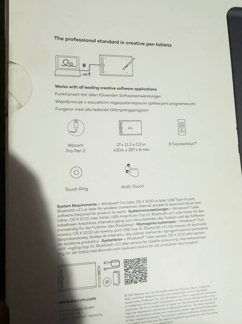 Wacom Intuos Pro drawing graphic tablet PTH-860 wireless 3