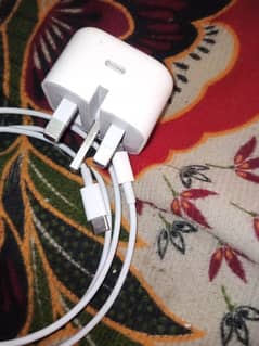 Iphone super fast charger ha original all ok 1 week phly leya tha