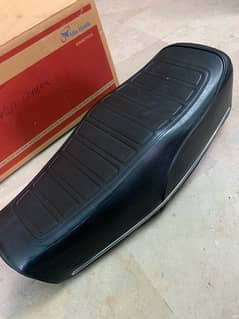 Honda 125 original seat