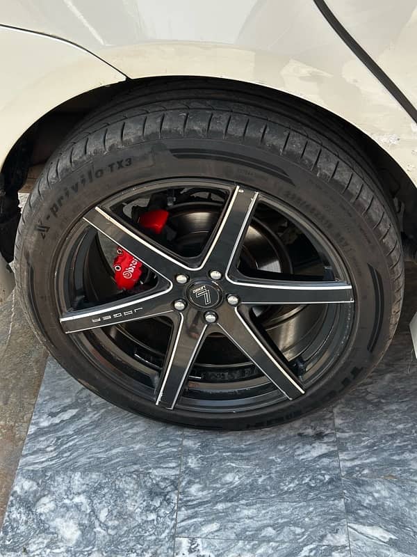 slightly used 18" rims with almost brand new tyres 0