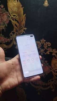 Samsung S10 plus Dual sim approved 8/128 just minor crack