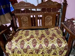 ya sofa set campleet ha 1bara sofa or 2singel sofa condition 10/9