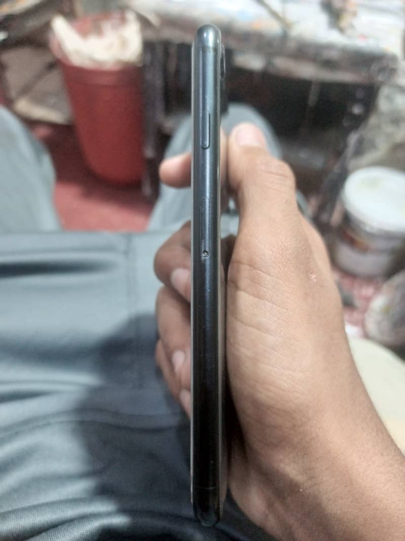 iPhone SE 2020 64 gb jv exchange with iphone,ipadmini 5,android 2