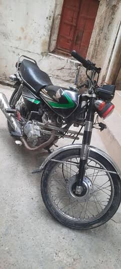 I am selling my honda 125 total janman first hand used