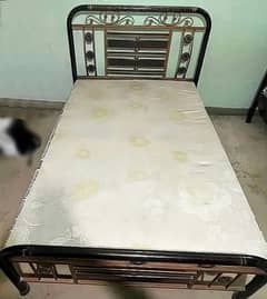 2 Single Iron Bed (Wethout Mattress)