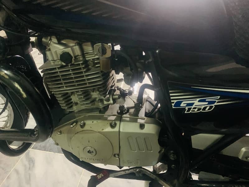 Suzuki Gs 150 2016 model isb num good condition exchnge with ybr 6