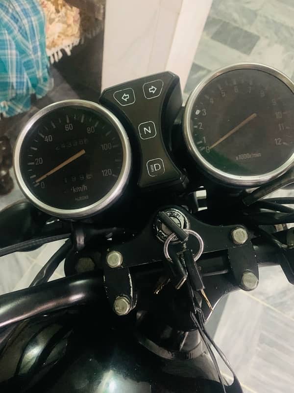Suzuki Gs 150 2016 model isb num good condition exchnge with ybr 12