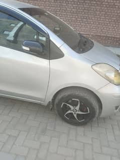 Toyota Vitz 2011