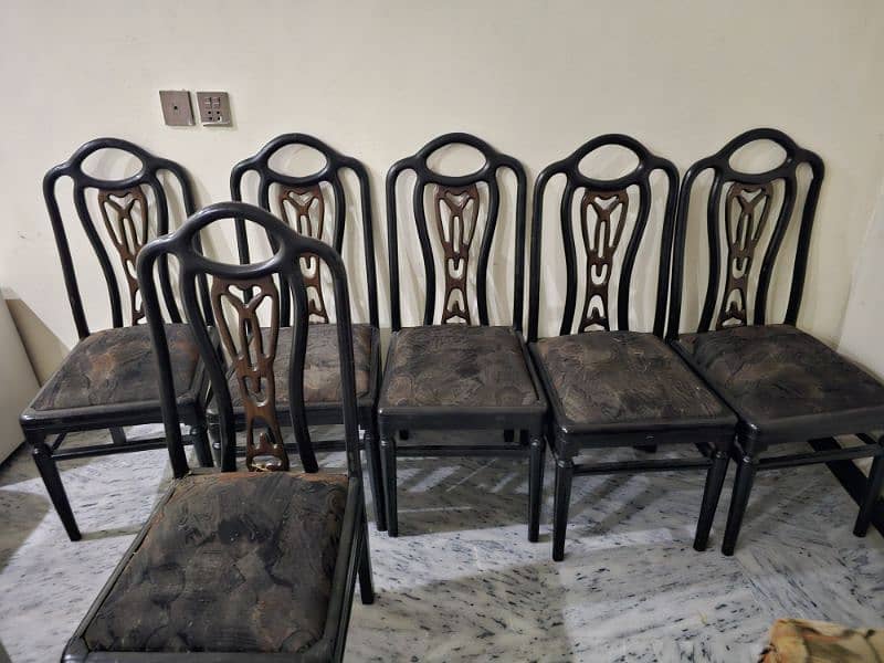 Dining table with 6 chairs 2
