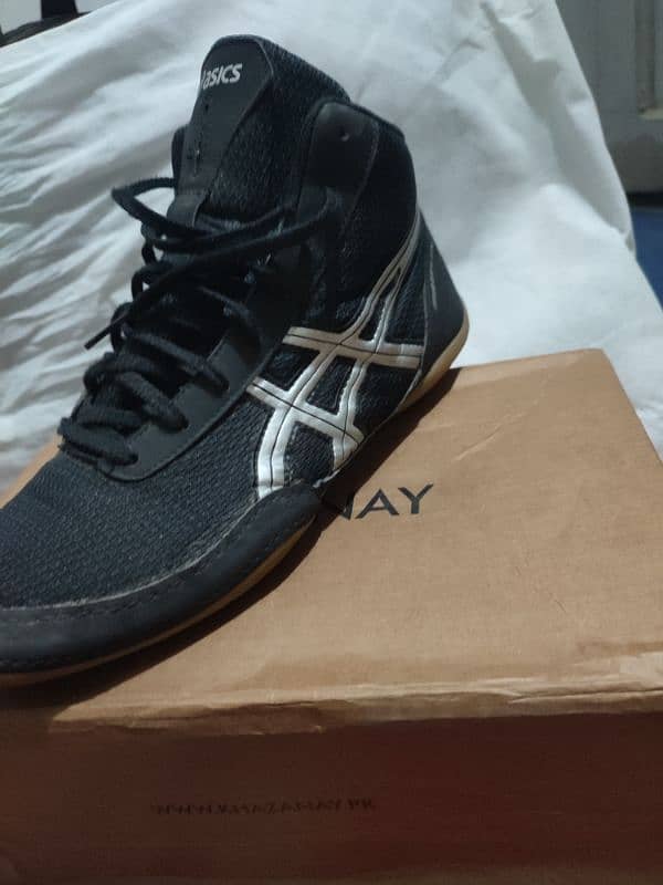 ASICS Matflex 5 ,  size 43.5 ( premium condition) 6