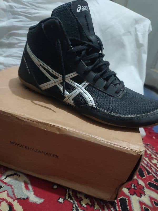ASICS Matflex 5 ,  size 43.5 ( premium condition) 7