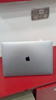 Apple MacBook Pro 2018 15 inch