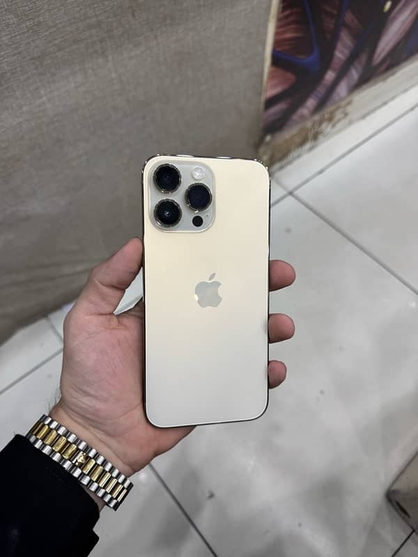 14 Pro Max Golden Non PTA 0