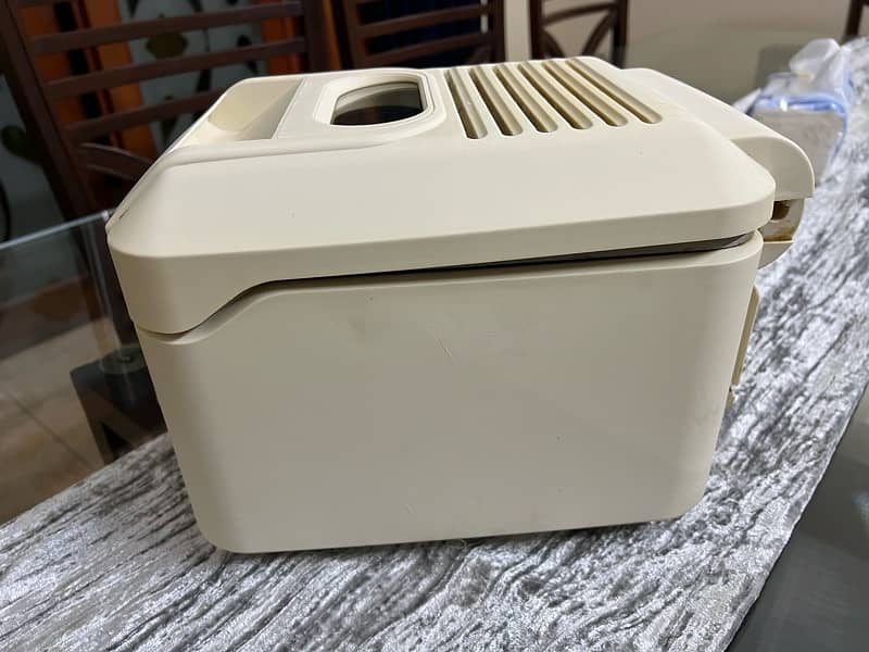 Kenwood Deep Fryer 1