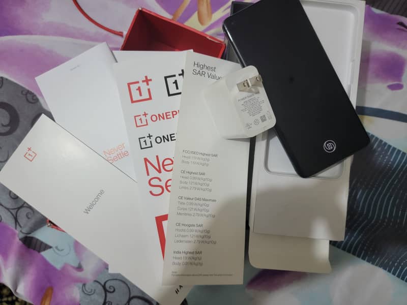 One Plus 9 Pro 12/256 with box 10/10 condition 0