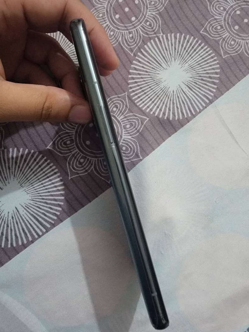 One Plus 9 Pro 12/256 with box 10/10 condition 2