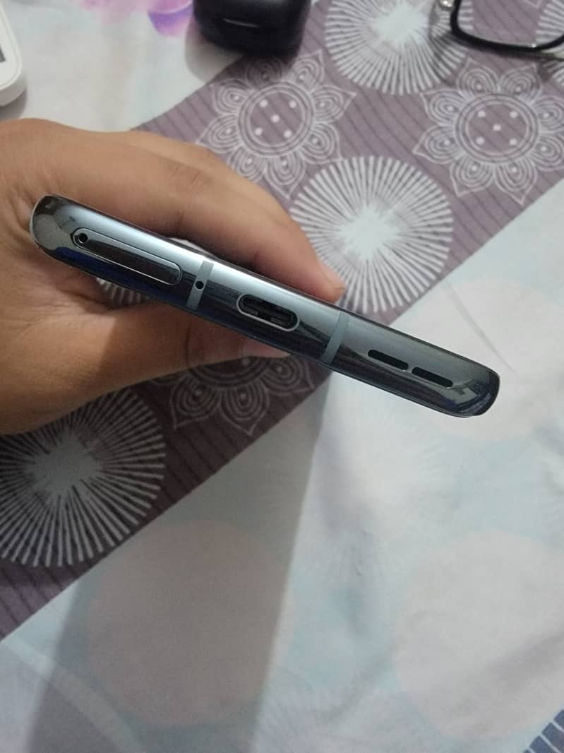One Plus 9 Pro 12/256 with box 10/10 condition 3