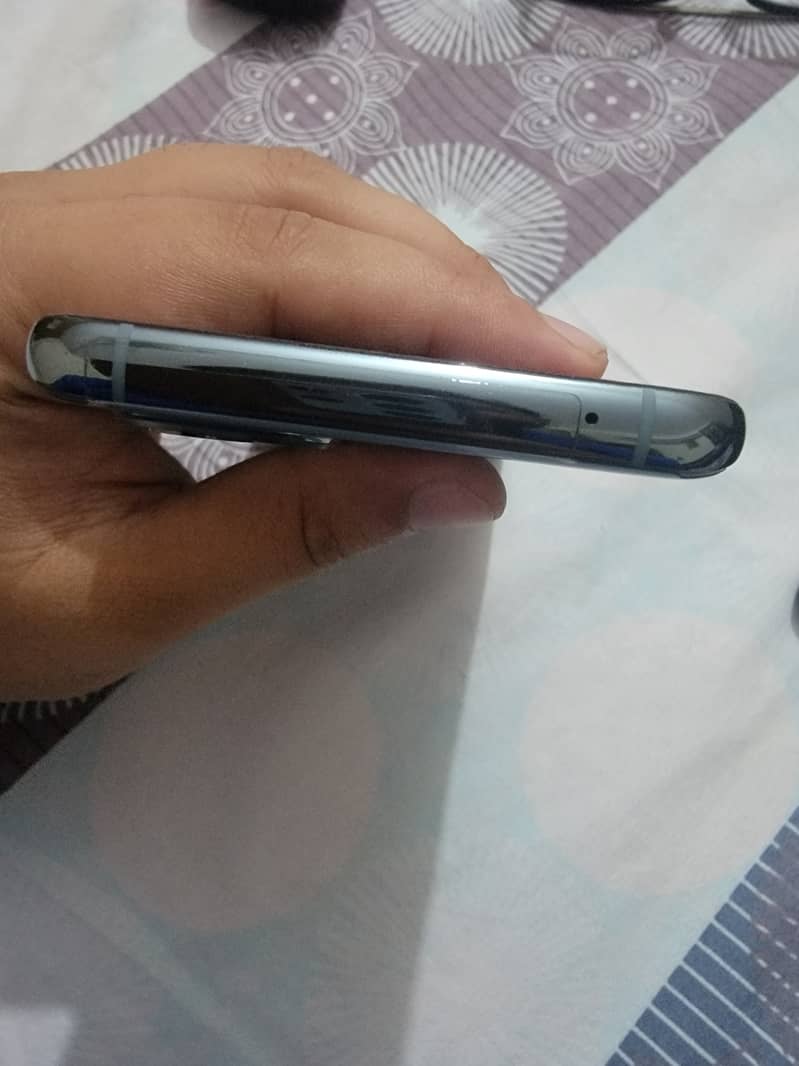 One Plus 9 Pro 12/256 with box 10/10 condition 5