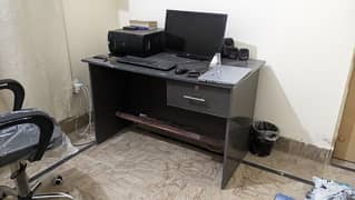 PC Desktop Table for Sale - 9/10 condition - Rahim Yar Khan