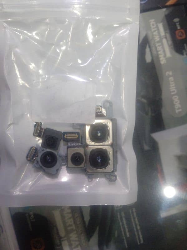 Samsung S20 plus . camera. board. charger. battery 1