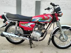 Honda CG 125 2023Brand new showroom condition Only 3000 km used khi no