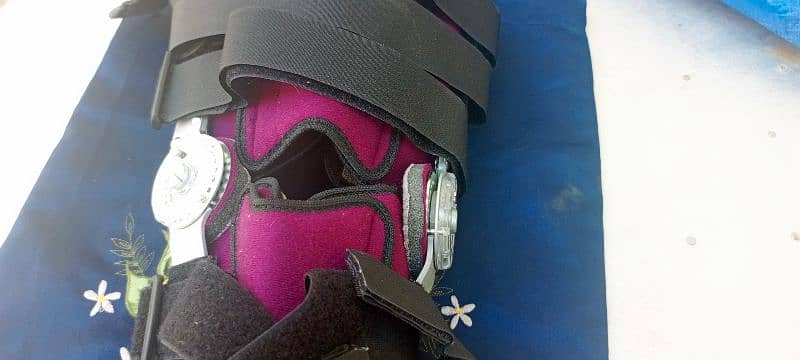 ORTEX KNEE BRACE 1