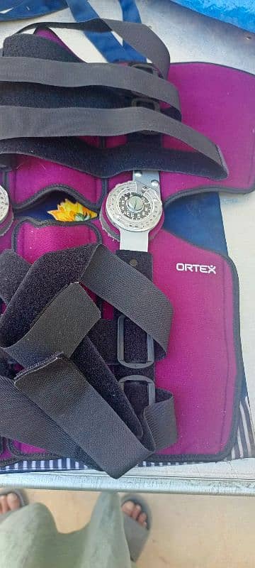ORTEX KNEE BRACE 2