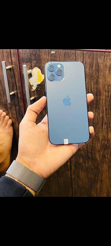 iphone's 2,3,4,5,6,7,8,x,11,12,13,14,15,16 and android also available 1