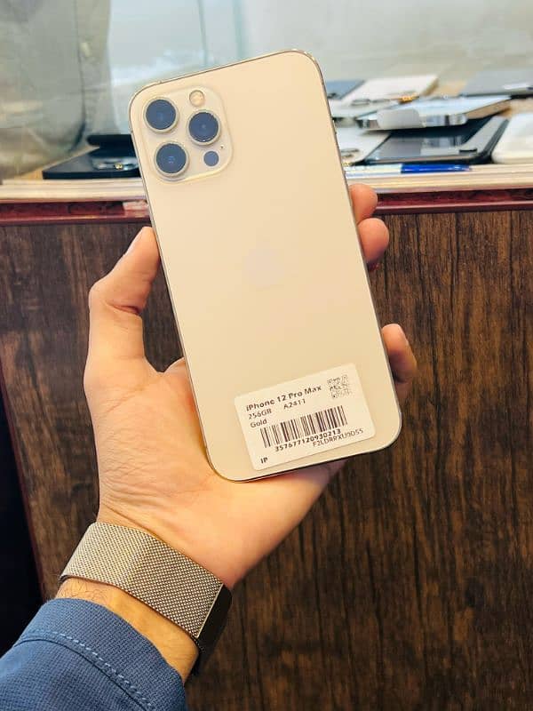 iphone's 2,3,4,5,6,7,8,x,11,12,13,14,15,16 and android also available 2