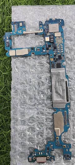 Samsung S10. bored  8/128 non pta