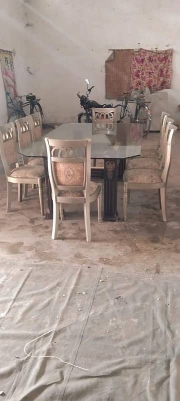 Dinning Table 4
