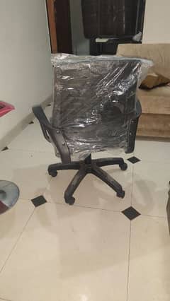 Office Chairs Available For Sale